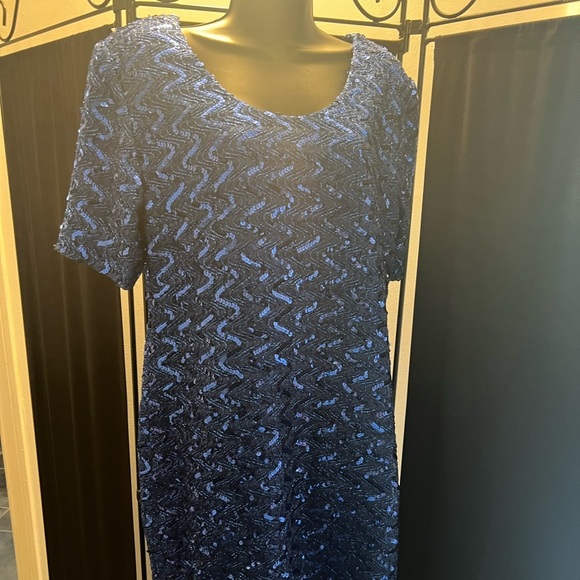 Blue V-Neck Sheath Cocktail Dress - Picture 1 of 7
